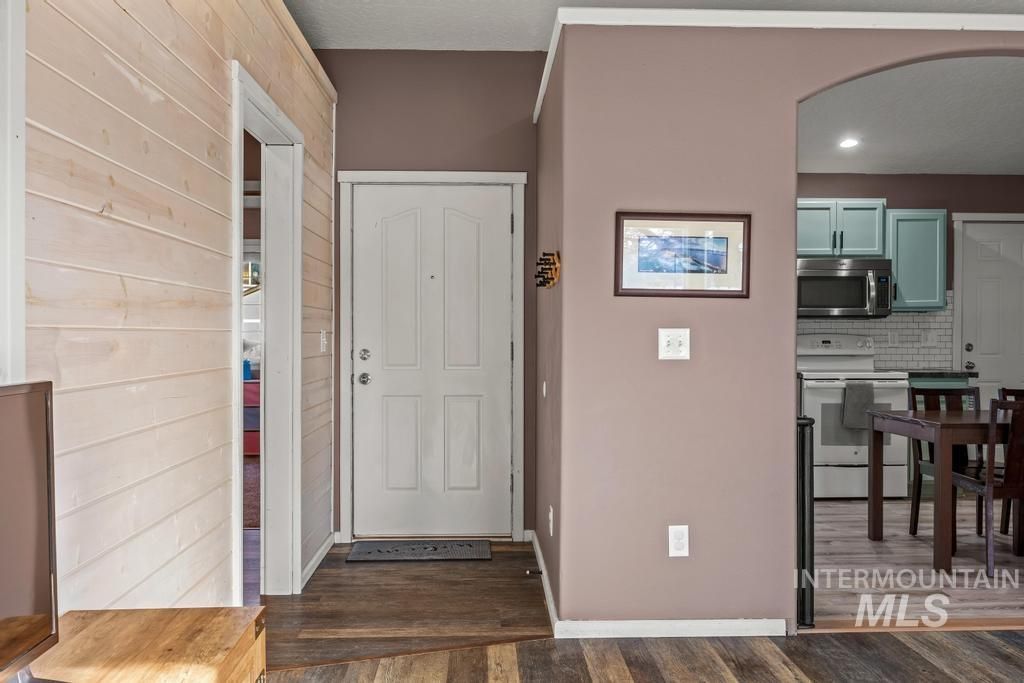 Photo of 1206 Flint Dr, Caldwell, ID 83607 (MLS # 98974657)