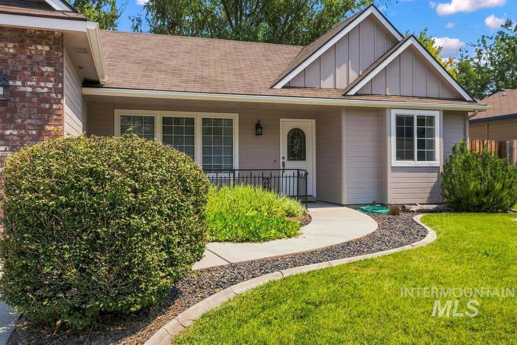 Photo of 7710 N Dodgin Ave, Boise, ID 83714 (MLS # 98996762)