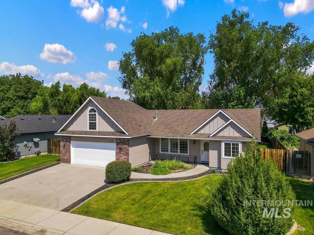 Photo of 7710 N Dodgin Ave, Boise, ID 83714 (MLS # 98996762)