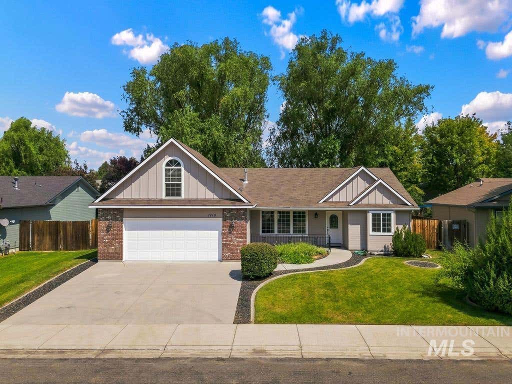 Photo of 7710 N Dodgin Ave, Boise, ID 83714 (MLS # 98996762)