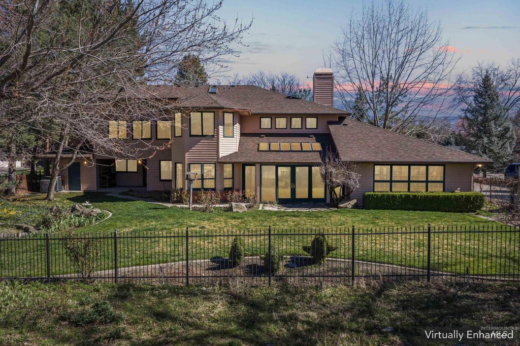 Photo of 6417 W Plantation Lane, Boise, ID 83703 (MLS # 98979171)