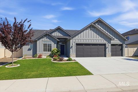 Photo of 5070 W Vanderbilt Dr, Meridian, ID 83646 (MLS # 98987643)