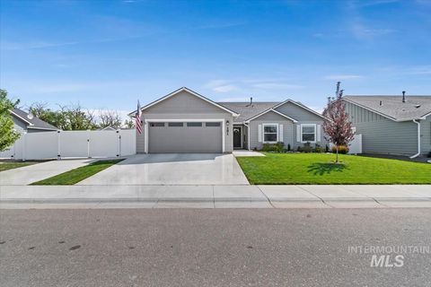 Photo of 291 S Fuji Ave, Emmett, ID 83617 (MLS # 98960368)