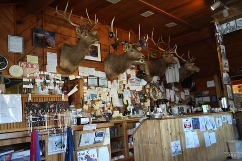 Photo of 84578 Bartlett Rd, Enterprise, OR 97828 (MLS # 98932367)