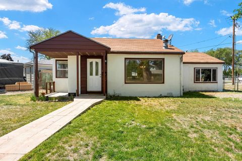 Photo of 128 Mountain View Dr, Mountain Home, ID 83647 (MLS # 98985356)