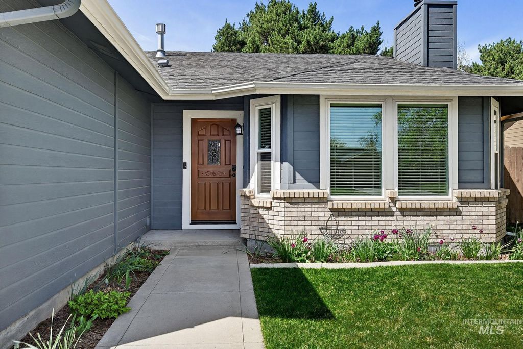 Photo of 5531 S Alyssum Place, Boise, ID 83716 (MLS # 98981379)