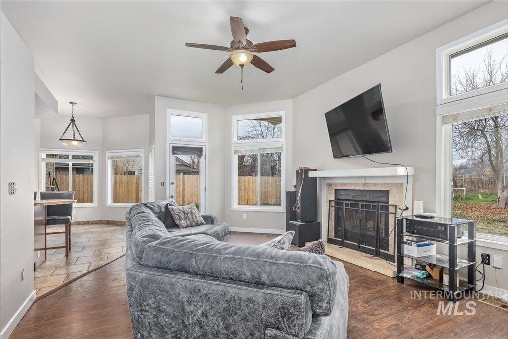 Photo of 1966 N Pilgrim Avenue, Boise, ID 83704 (MLS # 98968717)