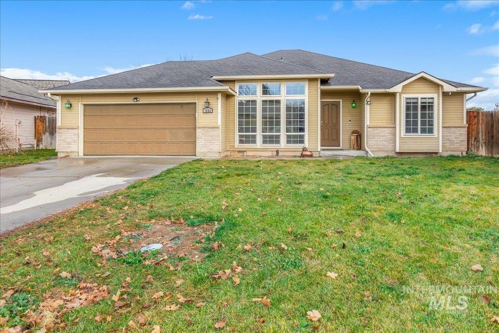 Photo of 1966 N Pilgrim Avenue, Boise, ID 83704 (MLS # 98968717)