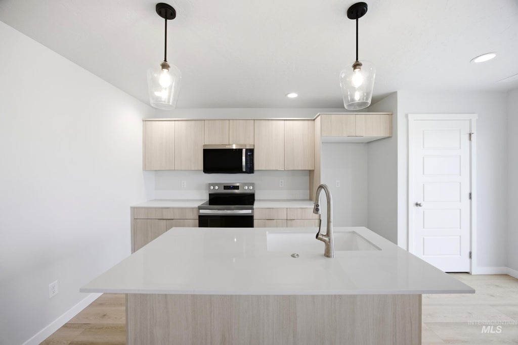 Photo of 10866 Greensboro St, Caldwell, ID 83605 (MLS # 98998491)