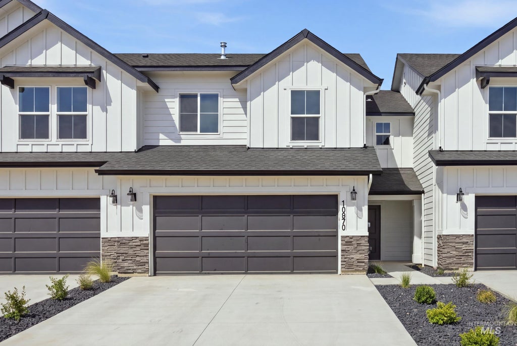Photo of 10870 Greensboro St, Caldwell, ID 83605 (MLS # 98998490)