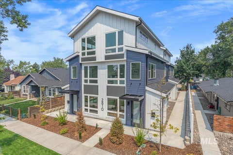 Photo of 2810 W Bannock St #2, Boise, ID 83702 (MLS # 98995748)