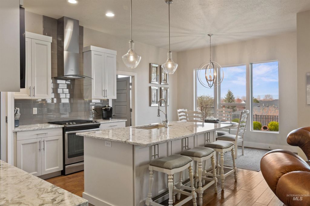 Photo of 1112 E Wrightwood Dr, Meridian, ID 83642 (MLS # 98979554)