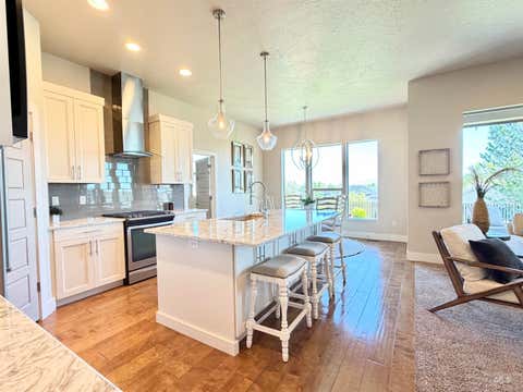 Photo of 1112 E Wrightwood Drive, Meridian, ID 83642 (MLS # 98979554)