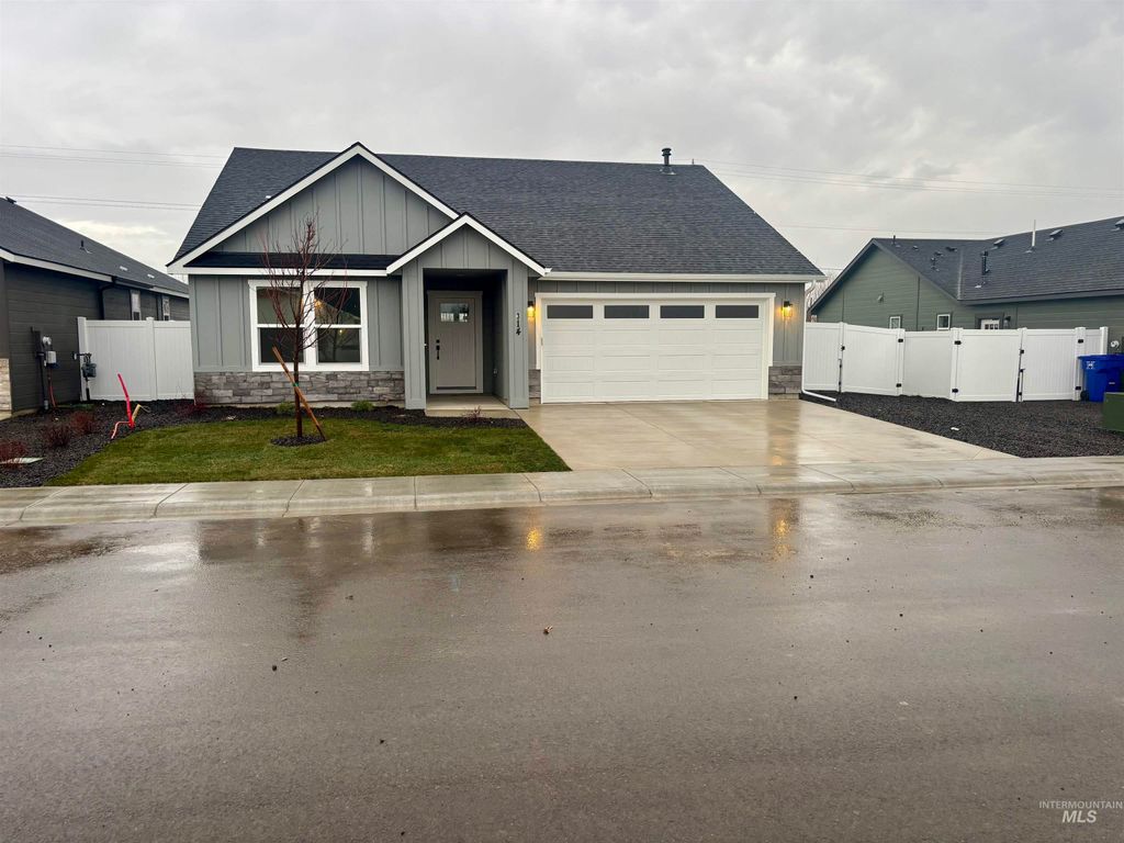 Photo of 314 N 12th St, Parma, ID 83660 (MLS # 98969203)