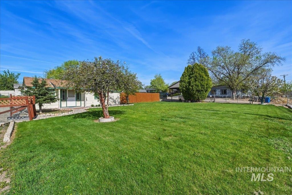 Photo of 507 18th Avenue N, Nampa, ID 83687 (MLS # 98982236)