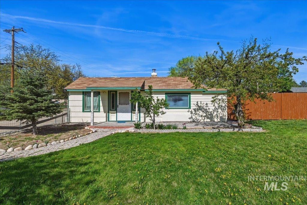 Photo of 507 18th Avenue N, Nampa, ID 83687 (MLS # 98982236)