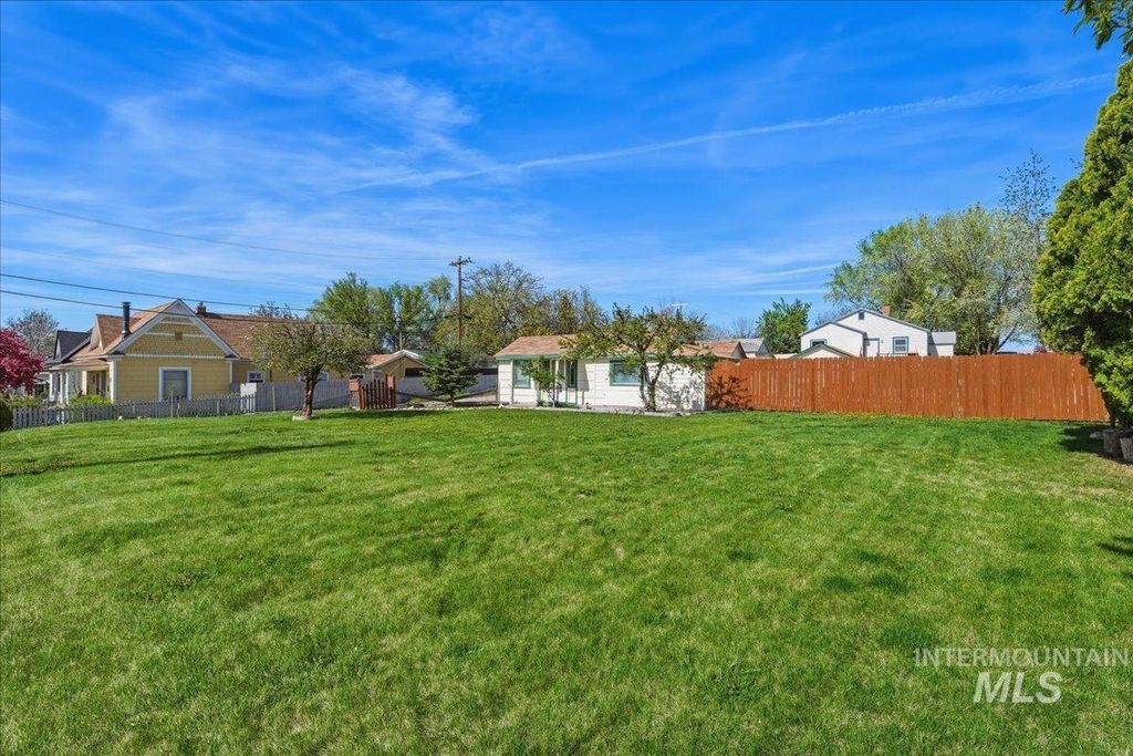 Photo of 507 18th Avenue N, Nampa, ID 83687 (MLS # 98982236)