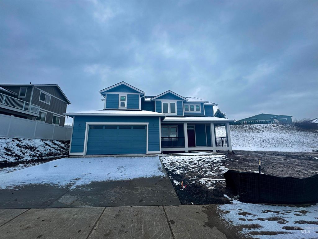 Photo of 2463 E 3rd Street, Moscow, ID 83843 (MLS # 98948405)