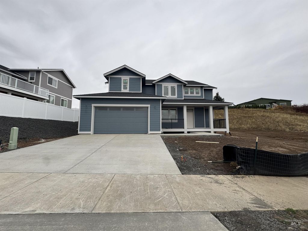 Photo of 2463 E 3rd Street, Moscow, ID 83843 (MLS # 98948405)
