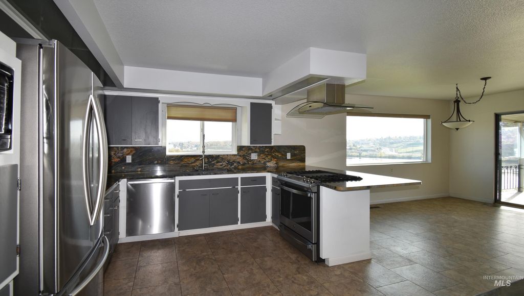 Photo of 1515 Lydon Court, Clarkston, WA 99403 (MLS # 98981719)