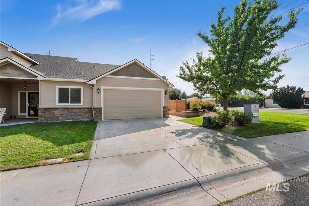 Photo of 722 S Florence Court, Nampa, ID 83686 (MLS # 99000326)