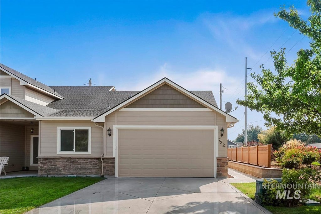 Photo of 722 S Florence Court, Nampa, ID 83686 (MLS # 99000326)