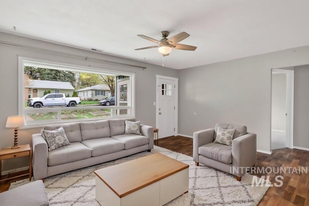 Photo of 104 N Blaine St, Moscow, ID 83843 (MLS # 98982270)