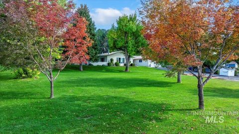 Photo of 3 Silverado Ln, Hagerman, ID 83332 (MLS # 98964495)