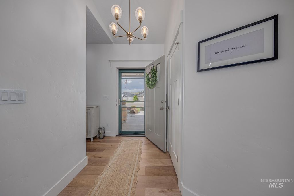 Photo of 1380 Tamarack St, Fruitland, ID 83619 (MLS # 98983871)