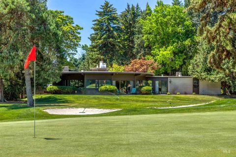 4704 Hillcrest View Dr Boise ID 83705