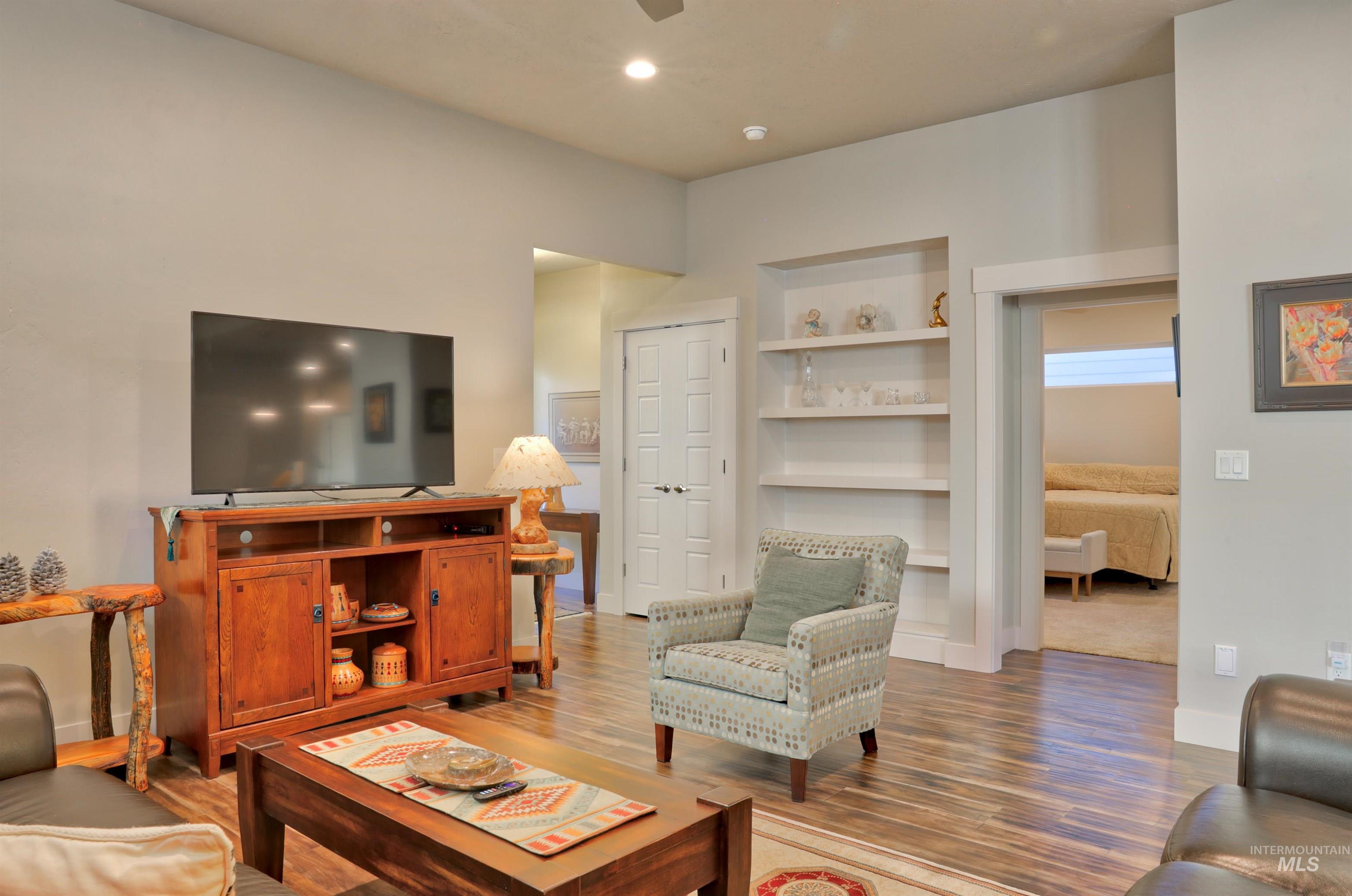 3482 N Lilyturf Ave.