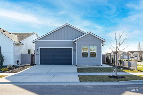 Photo of 8629 W Stillmore St, Star, ID 83669 (MLS # 98971730)