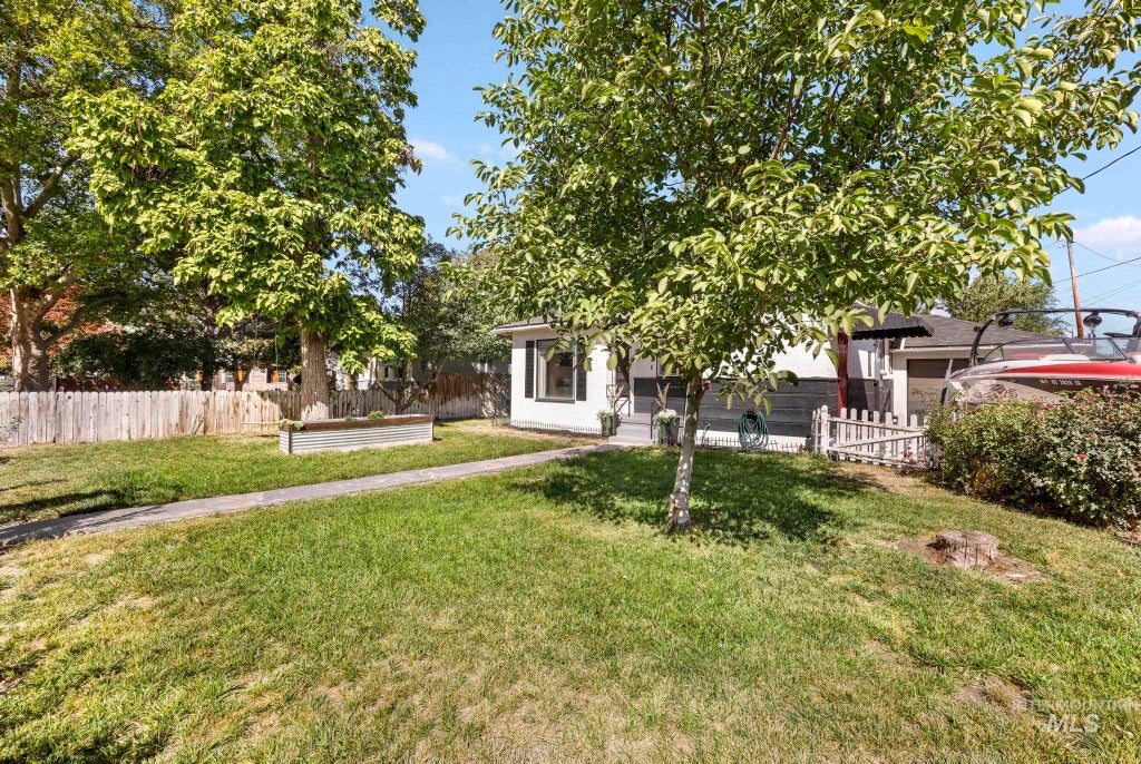 Photo of 767 Shoup Avenue, Twin Falls, ID 83301 (MLS # 99001162)