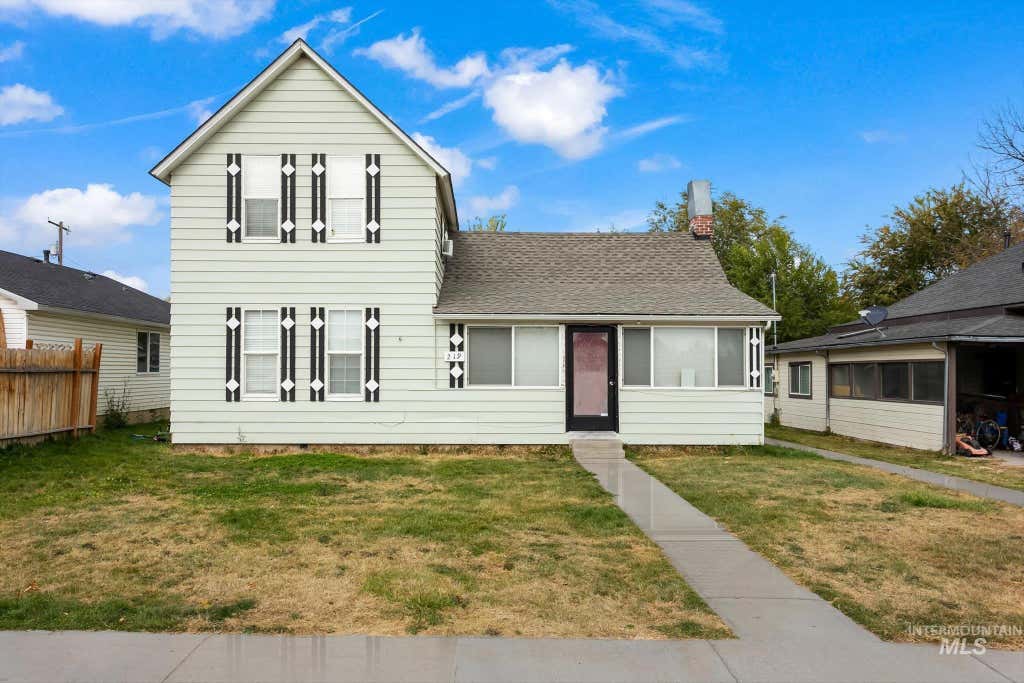 Photo of 219 24th Ave S Ave, Nampa, ID 83651 (MLS # 98997311)