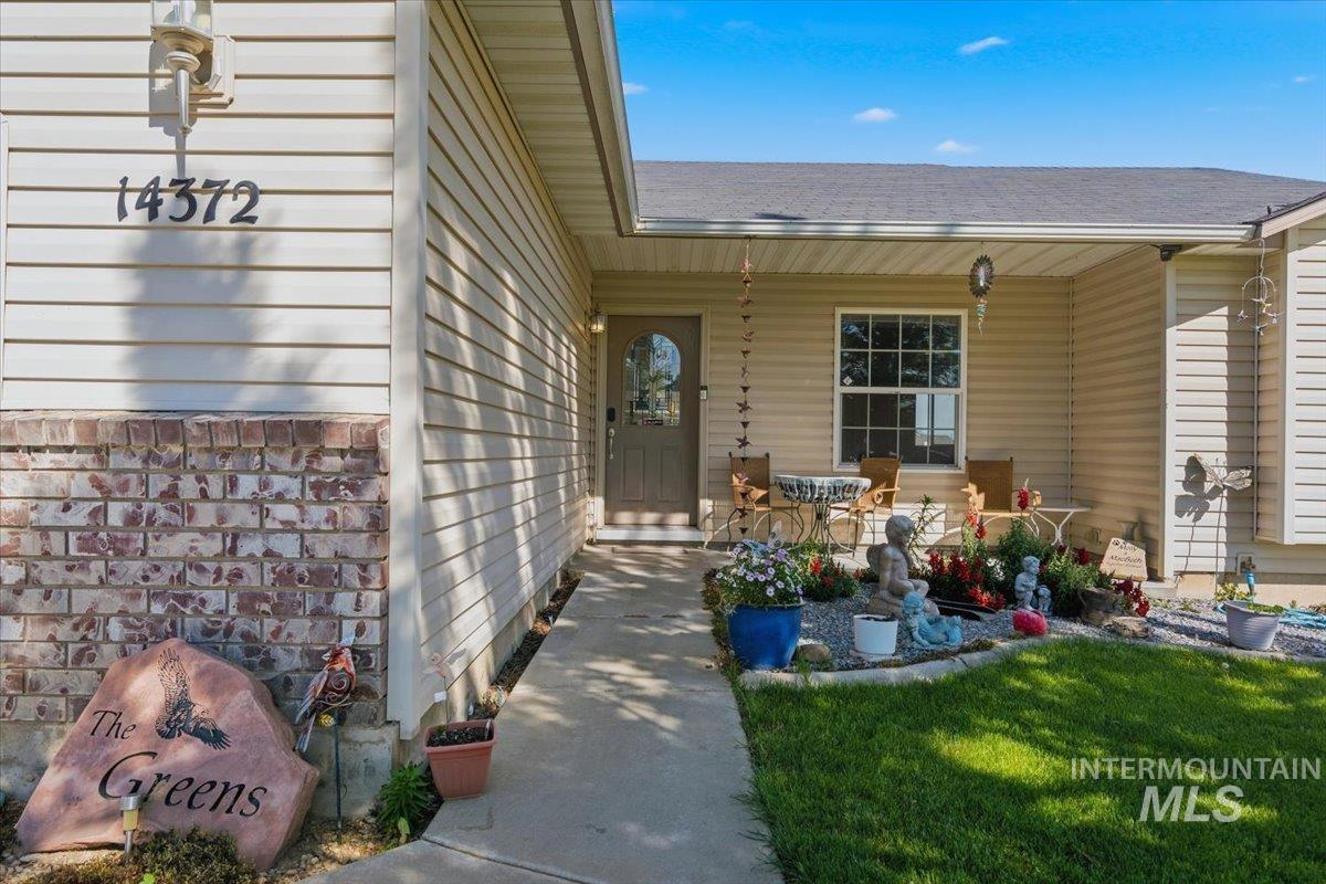 14372 Gresham