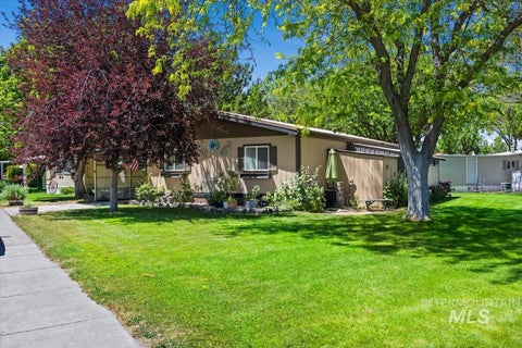 Photo of 333 Rock Creek Rd N RD #14, Hansen, ID 83334 (MLS # 98990542)