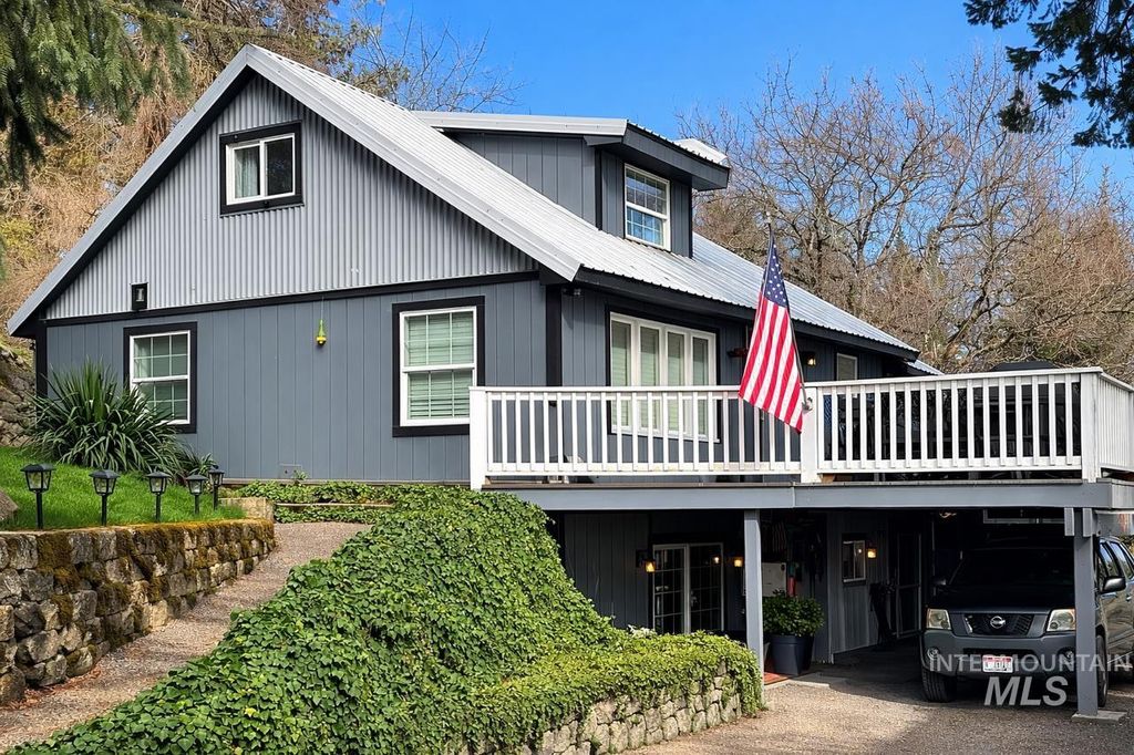 Photo of 403 N Kirby St, Kendrick, ID 83537 (MLS # 98977383)