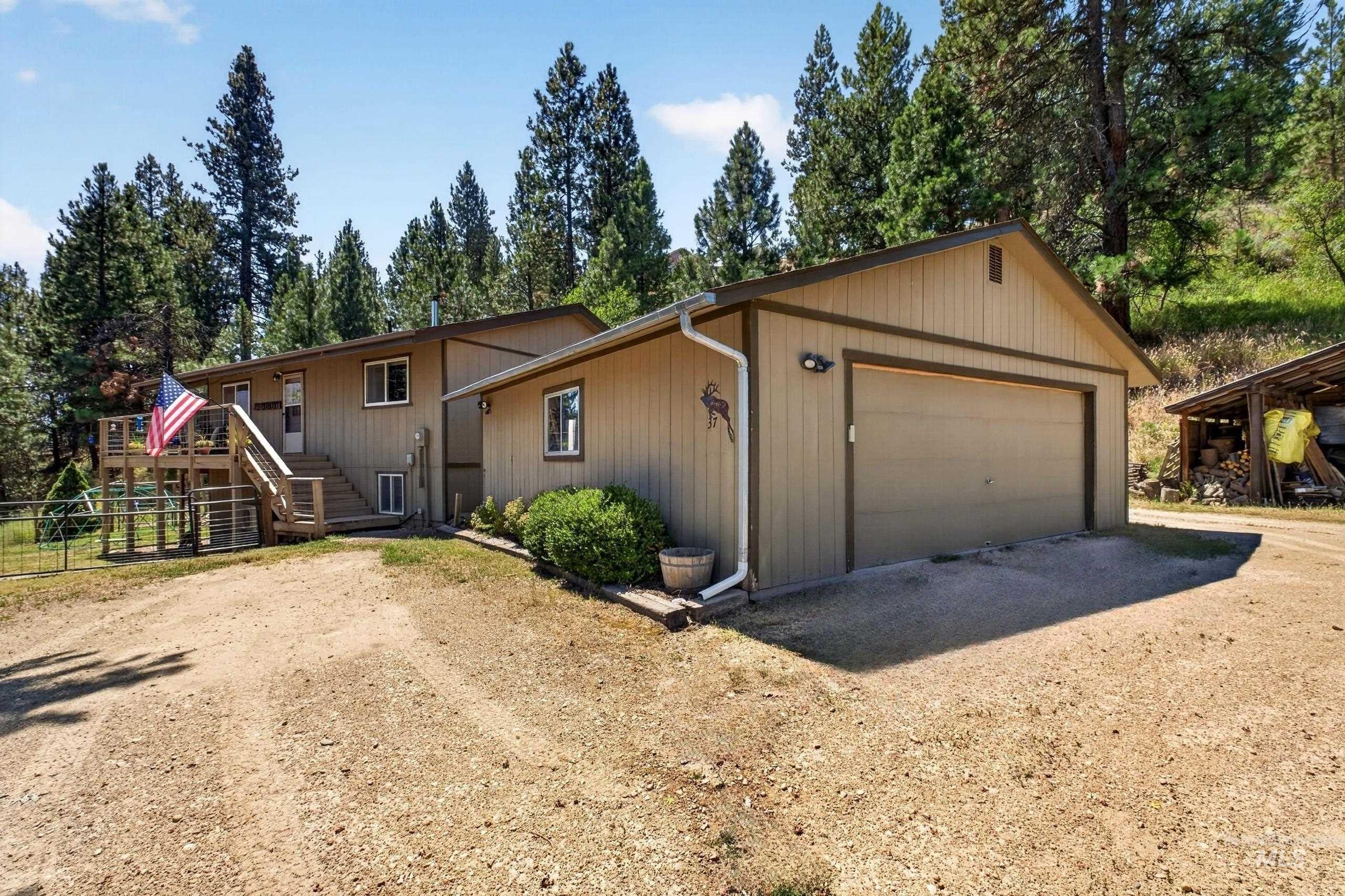 37 Mores Creek Cir