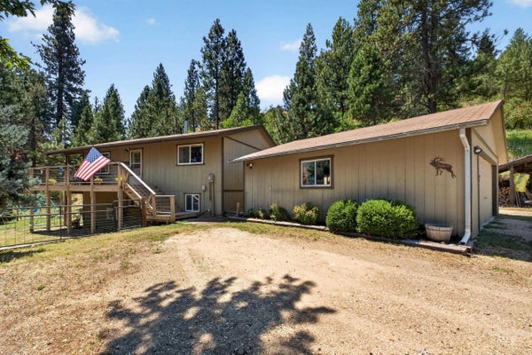 37 MORES CREEK CIR, BOISE, ID 83716 - Image fb3e6247e9e2d2ebc27c1fb771418cec/2093520757