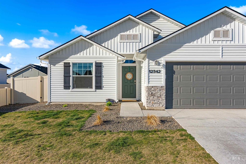 Photo of 12342 Noreen St, Caldwell, ID 83607 (MLS # 98990475)