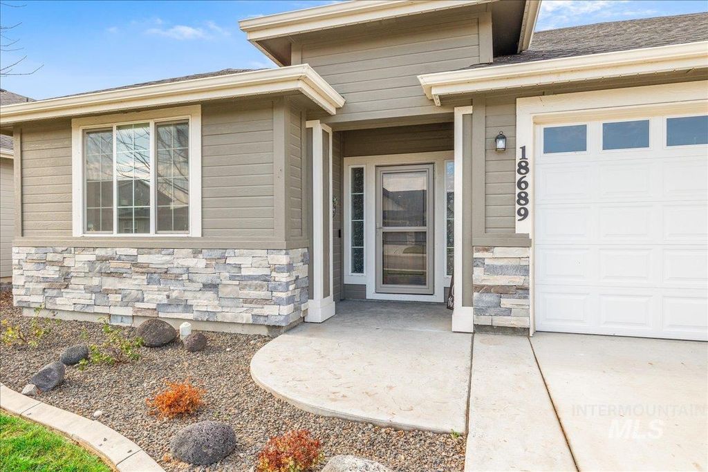 Photo of 18689 Easter Peak Ave, Nampa, ID 83687 (MLS # 98968226)