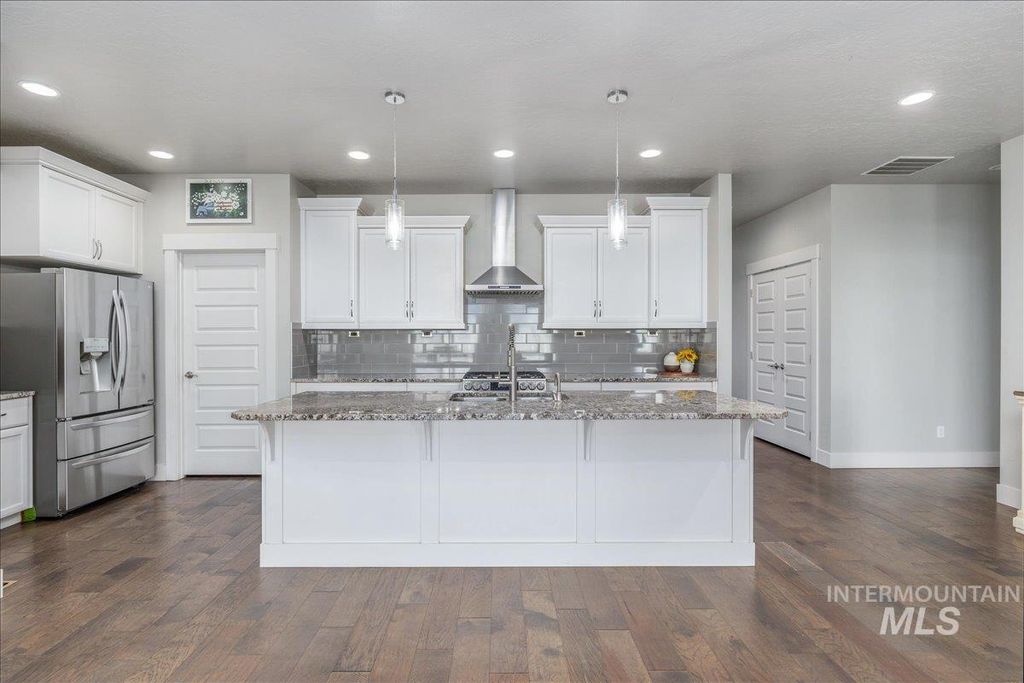 Photo of 18689 Easter Peak Ave, Nampa, ID 83687 (MLS # 98968226)