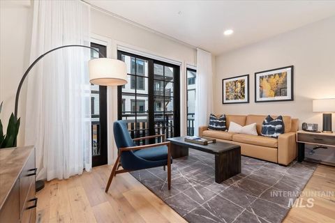 Photo of 720 Village Drive #205, Donnelly, ID 83615 (MLS # 98971050)