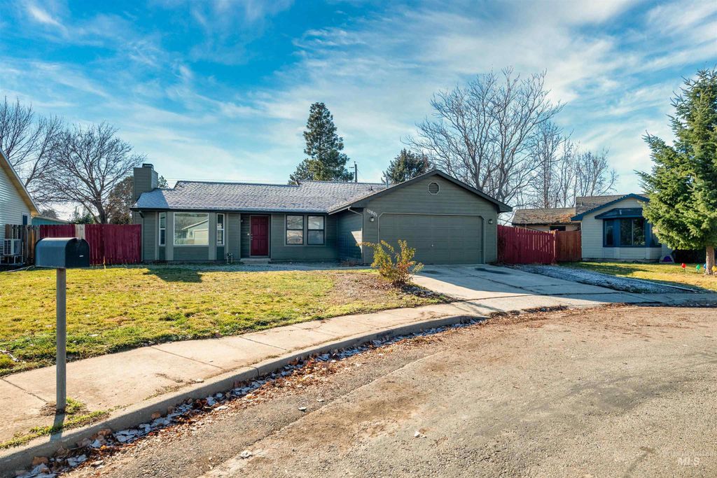 Photo of 10801 W Excalibur St, Boise, ID 83713 (MLS # 98969033)