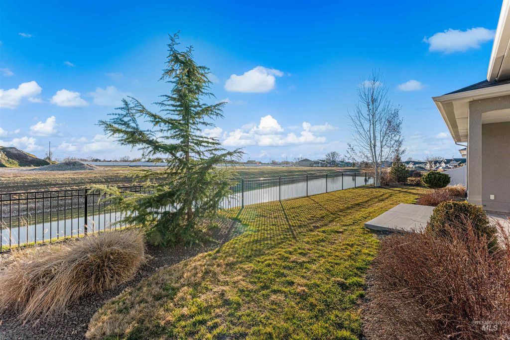 Photo of 8165 Fountain Brook, Middleton, ID 83644 (MLS # 98982585)