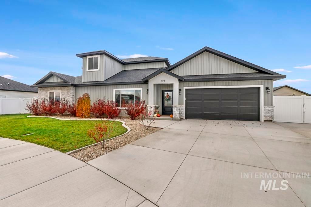 Photo of 579 Pisces Ct, Twin Falls, ID 83301 (MLS # 98967264)