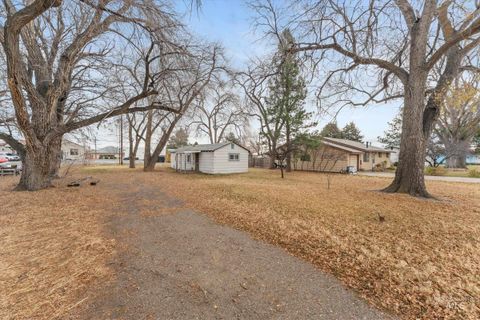 Photo of 160 N 13th East, Mountain Home, ID 83647 (MLS # 98969437)