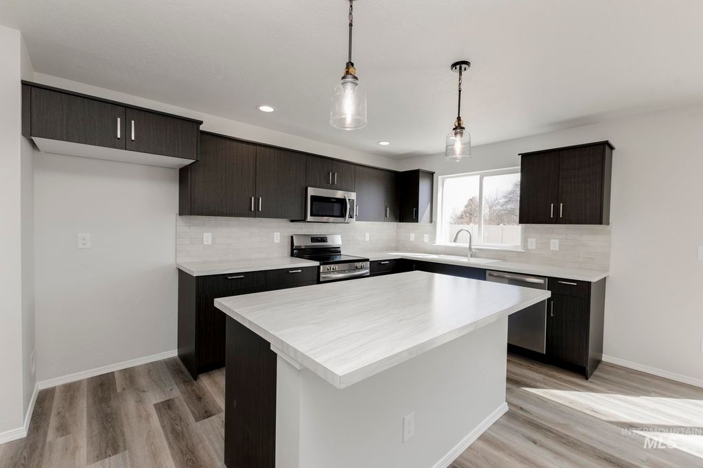 Photo of 7212 E Marble Springs Dr, Nampa, ID 83687 (MLS # 98968364)