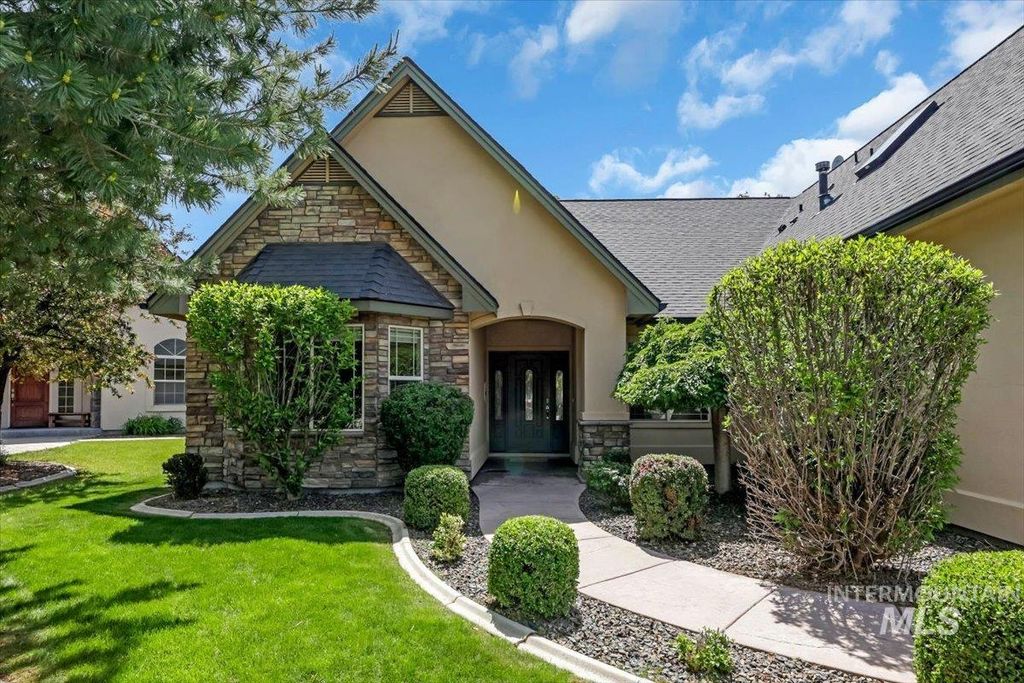 Photo of 2627 E Moog St, Meridian, ID 83646 (MLS # 98976834)