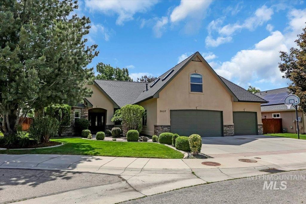 Photo of 2627 E Moog St, Meridian, ID 83646 (MLS # 98976834)